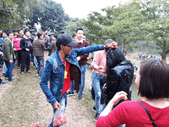 Độc đáo phiên chợ 'đánh người cầu may' ở Thanh Hóa