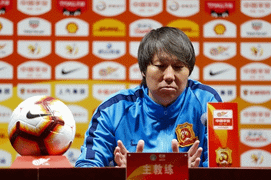 HLV tuyển Trung Quốc quyên góp tiền giúp dân Vũ Hán chống virus corona