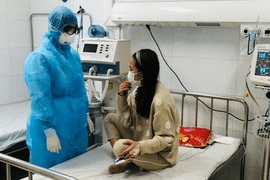 Sức khỏe ba người Việt dương tính với virus corona tạm ổn định