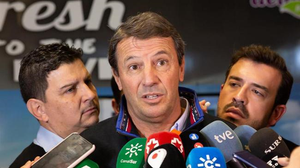 Đội bóng Vũ Hán bị soi mói, HLV lên tiếng: 'Chúng tôi không phải ổ virus corona biết đi'