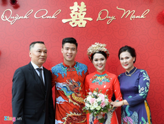 Duy Mạnh tổ chức đám cưới trên sân bóng tuổi thơ