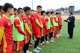 Bầu Đệ cấm trại CLB Thanh Hóa giữa dịch virus corona