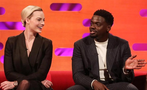 ‘Harley Quinn’ Margot Robbie thanh lịch khác lạ khi diện thiết kế của Công Trí