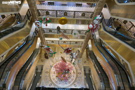 Dân cảnh giác corona, trung tâm thương mại Hà Nội vắng vẻ, đìu hiu