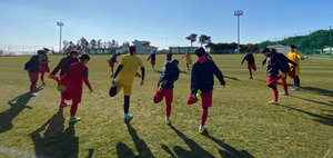 HLV Mai Đức Chung: Myanmar tiến bộ nhiều, hiểu rõ tuyển Việt Nam