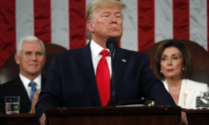 Ông Trump kêu gọi Mỹ trở thành nước đầu tiên cắm cờ trên Sao Hỏa