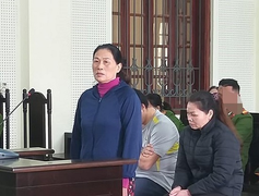 Lần thứ 4 bập vào ma túy, 'nữ quái' 60 tuổi vẫn khai do lỡ dại