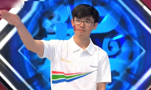 Nam sinh Đắk Lắk thể hiện khả năng đàn hát trong 'Đường lên đỉnh Olympia'