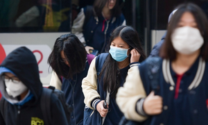 Dịch corona kéo dài, có nên cho học sinh tiếp tục nghỉ?