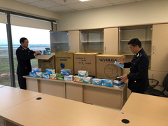 Gom gần 24.000 khẩu trang trôi nổi ở TP.HCM để tuồn sang 'tâm dịch' Trung Quốc