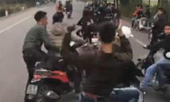 Điều tra nhóm 'trẻ trâu' đầu trần đi xe máy dàn hàng lạng lách, chặn đầu xe chở tân binh