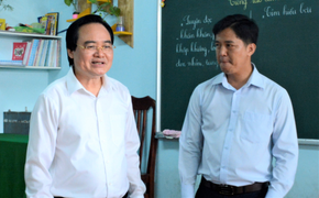 Bộ trưởng GD&ĐT: Sẽ lùi thời điểm kết thúc năm học