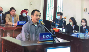 Tài xế container tông xe Innova lùi trên cao tốc bị đề nghị 4-5 năm tù