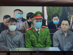 Tài xế container tông Innova đi lùi trên cao tốc lĩnh án 4 năm 6 tháng tù