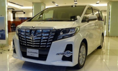 Xe sang Toyota Alphard tại Việt Nam bị triệu hồi vì lỗi dây an toàn