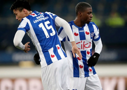 Văn Hậu dự bị, Heerenveen nối dài chuỗi ngày buồn bã