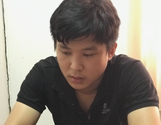 Gửi ảnh 'nóng' cho trai trẻ, người phụ nữ 32 tuổi bị tống tiền