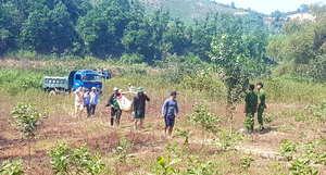 Lật thuyền khiến 3 người chết: Chồng quay lại cứu vợ, cả hai cùng mất tích