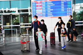 Trở về từ 'tâm dịch' Trung Quốc, cô gái Quảng Nam không được giám sát y tế tại sân bay