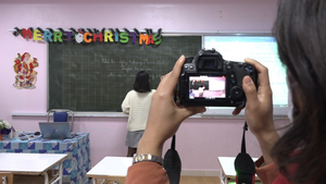 Video: Lớp học trực tuyến giữa dịch Covid-19 diễn ra thế nào?