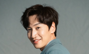 Lee Kwang Soo phải ngừng quay 'Running Man' vì gặp tai nạn giao thông