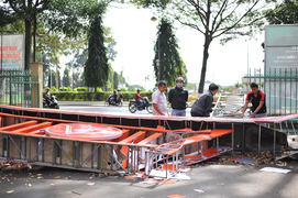 Cổng chào Bảo tàng tỉnh Đắk Lắk đổ sập: Lộ phần trụ xây bằng gạch