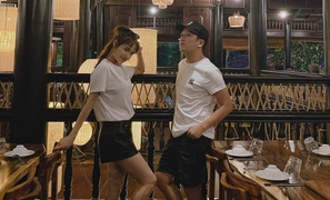 Trường Giang diện đồ đôi với Nhã Phương, 'trốn con' đi chơi Valentine muộn