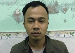 Xông vào nhà nghỉ đánh ghen, cướp luôn ví và điện thoại của tình địch