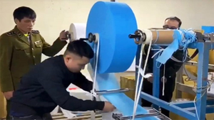 Sở Y tế TP.HCM đề xuất chuyển khẩu trang Cục quản lý thị trường tạm giữ cho trường học