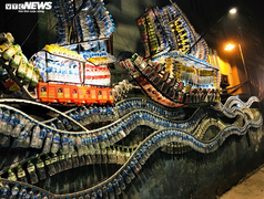 Ngắm những tác phẩm độc đáo làm từ thùng phuy, vỏ chai... ở bãi rác ven sông Hồng