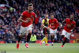 Bruno Fernandes tỏa sáng, MU thắng đậm Watford