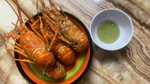 Cách làm muối ớt xanh 'thần thánh' chấm tôm hùm giải cứu