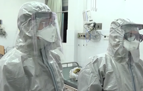 Video: Chuyện chưa kể về những y bác sỹ trong mùa dịch Covid-19