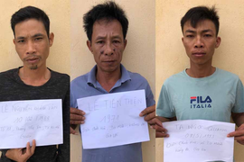 Tạm giữ 3 gã đàn ông chặn xe dưa hấu bắt nộp tiền