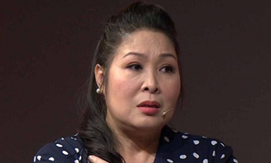 NSND Hồng Vân đóng cửa sân khấu lần 2 vì dịch Covid-19