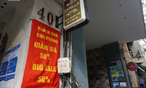 Hà Nội: Hàng loạt khách sạn cho nhân viên nghỉ, dừng hoạt động vì 'đói' khách