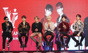 Ra mắt giữa dịch Covid-19, nhóm nhạc đàn em của Mamamoo nói gì?