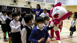 Nhiều nước cho học sinh nghỉ dài ngày vì Covid-19