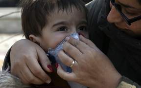 Iran đóng cửa tất cả trường học, bác tin 210 người chết vì Covid-19