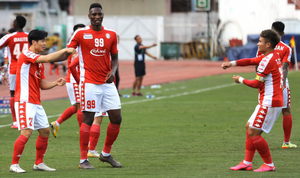 Video Công Phượng sút xa hiểm hóc tung lưới Hà Nội FC ở Siêu Cup Quốc gia