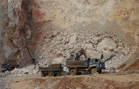 Nổ mìn khai thác đá khiến nhà rung như động đất, dân Sơn La khiếp đảm