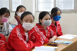 Ba trường đại học cho sinh viên nghỉ hết tháng 3