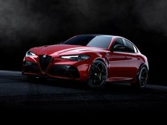 Vẻ 'nổi loạn' của Alfa Romeo GTA và GTAm phiên bản Lightweight