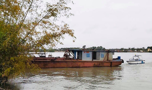 Bắt giữ hai thanh niên trộm tàu thủy bán lấy tiền chơi bời