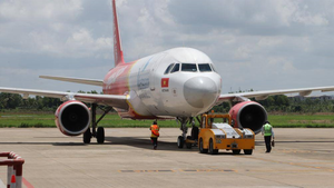 Hút thuốc trên máy bay, nam hành khách bị phạt 4 triệu đồng