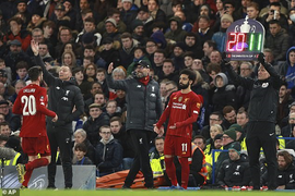 Liverpool đối diện khủng hoảng sau 8 tháng bất khả chiến bại?