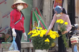 Video: Người dân Sơn Lôi phấn khởi trong ngày đầu hết cách ly