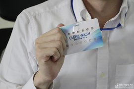 Video: Quảng cáo rầm rộ nhưng thẻ đeo chống Covid-19 chỉ là tin đồn