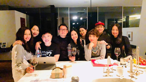 'Cô Bống' Hồng Nhung mua biệt thự tại Hollywood