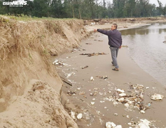 Biển 'ngoạm' làng, dân Hà Tĩnh thấp thỏm lo mất nhà mùa bão đến